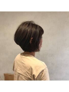 ライフ ウィズ ヘア(LIFE with HAIR) 大人雰囲気のグラデーションボブ