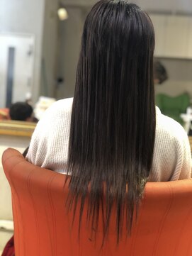 ボンビィヴァン(bon-vivant) ショートヘアからロングヘアに変身です。