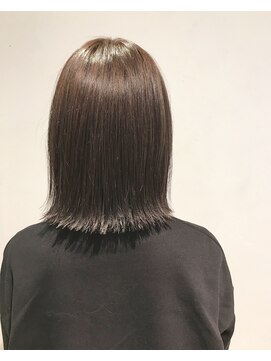 ヴァンクシー バイ ルナ(VANKCY by Luna) アッシュブラウン 暗めカラー 伸ばしかけ 外ハネボブ 登戸 20代