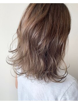 オーシャン(Ocean) [OCEAN Hair&Life藤原純] シークレットハイライト×グレージュ☆