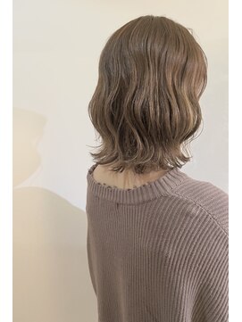 テトラ バイ ネオリーブ 横浜西口店(tetra by neolive) 極細ハイライトで透明感カラー