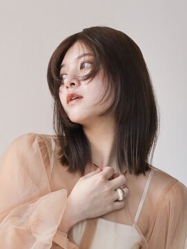 シスタ(SISTA) 切りっぱなしロブフェイスレイヤーアースカラー【自由が丘】