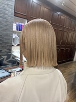 リュンヌ(Lune)&nbsp;プツッとボブ×ブロンド/外ハネボブ/ダブルカラー/YU02