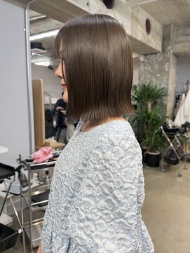 リラクオーレ 三宮 元町(LIRA CUORE) ぷつっと外はねボブ