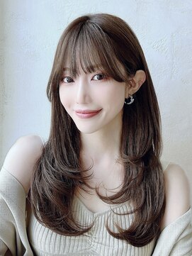 エインアンリー 明治神宮前(AIN.ANLY.) ヘーゼルグレージュ大人可愛いレイヤーカットうるツヤカラー韓国