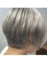 ヘアーサロン 6(hair salon)&nbsp;極限まで透明感”シルバーグレイ”