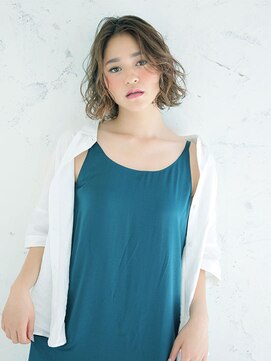 フミ(Fumi) 無造作ボブ
