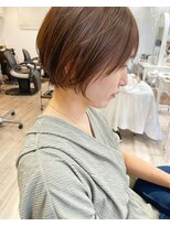 ギフト(GIFT)&nbsp;【GIFT】　前下がりショート　ボブショート　グレイアッシュ