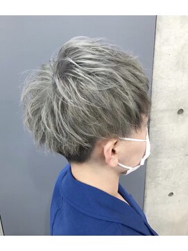 フェリア 松山(Feria) 【Feria松山】シルバーベージュ×マッシュレイヤー-相原愛梨-