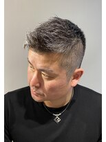 ドルクス 日本橋(Dorcus)&nbsp;カッコいい白髪の男性　ベリーショートスタイル