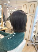 切りっぱなしボブ オリーブグレージュ 大人可愛い