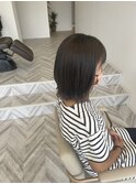オリーブベージュ