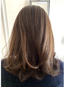 アンジュールヘアーワークス(1//jour hairworks) 濃淡だけで作る大人の抑えめハイライト