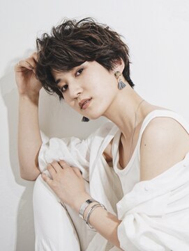 ヒトワ(hitowa) ジェンダーレスショート/ハンサムショート/くせ毛風カール/日吉