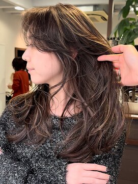 ノラ ウメダ(NORA UMEDA) ハイライトカラーレイヤーカットケアブリーチダブルカラー