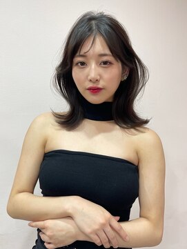 ボタン シブヤ(VOTAN SHIBUYA) 韓国風/外ハネ/ボブレイヤー/20代/10代/菱形ミディアム