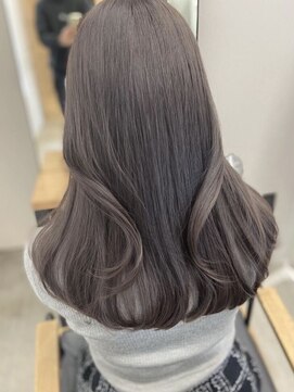 アイヴィ 表参道(IVY) ラベンダーグレージュ　グレージュ　レイヤーカット　水越