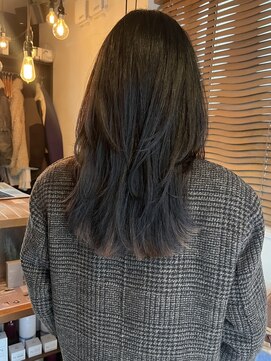 トレス(TRESS) セミロングレイヤー　レイヤー　顔まわりレイヤー　表参道