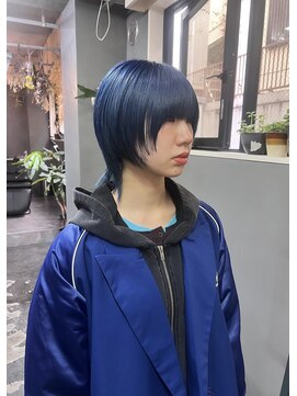 ルーシーバイパム 恵比寿(Lucy by PAM.) ブルーがかっこいい!ショートウルフ