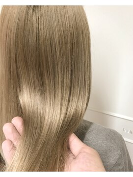 ウィクシー(wixy) あまり作りこまないナチュラルハイトーン☆シャンパンベージュ