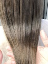 フォンズ(FONS)&nbsp;髪質改善　酸熱トリートメント うるつやロング シアーベージュ