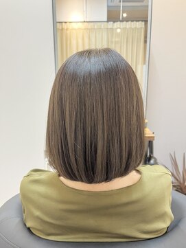 シンシア(CYNTHiA) 艶ボブ オリーブアッシュ