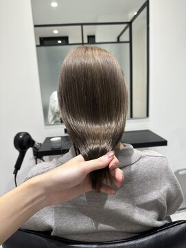 ペレ 栄店(PELE) 艶々ミルクティーベージュ☆