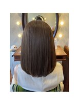 エルサフィロ キタハマ(el zafiro kitahama)&nbsp;20×30×40代×ミディアム×艶髪×グレージュカラー