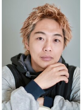 アドール(ADOR) ハイトーン×スパイキーショート