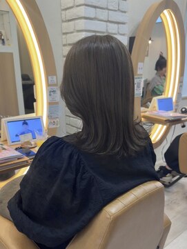 アドラーブル けやき通り店(adorable) 10代20代30代大人可愛い艶感オリーブグレージュ