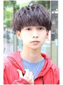 スパイラル束感ツーブロック刈り上げマッシュ