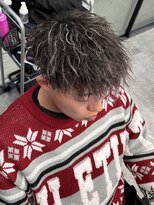 イーラ(era) ツイストスパイラルパーマメッシュ前下がりマッシュ眉毛