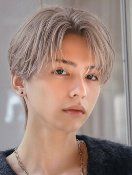 オーシャントーキョー サニー 原宿(OCEAN TOKYO Sunny) フェザーパーマニュアンスパーマセンターパート韓国ショート金髪