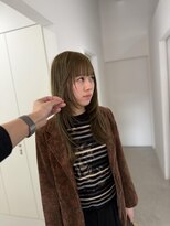 ヒュー(HUE)&nbsp;イメチェン/スモーキーカラー/ブリーチ1回/所要時間4h