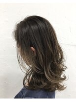 プライズ 表参道原宿店(prize)&nbsp;グレージュグラデーションカラーハイライトくびれヘア
