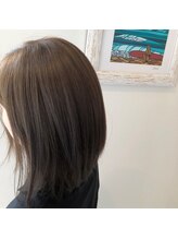 虹 アヌエヌエ(anuenue) 30代40代50代大人女性に人気のナチュラルアッシュでこなれ感UP
