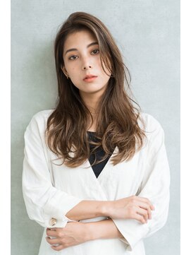 リリーオブザベイス(Lily of the Vase) アッシュベージュ　無造作　セミロング♪