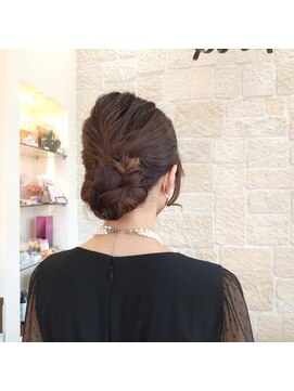 ヴァン カウンシル 川口店(VAN COUNCIL) パーティーアレンジ　シニヨンスタイル