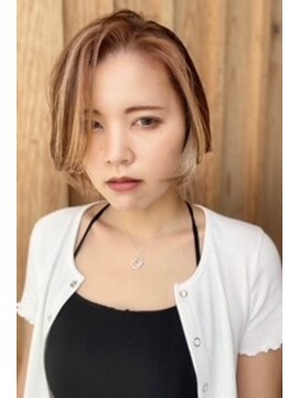 ルドヴィコ(Ludovico) くすみベージュ × フェイスフレーミング