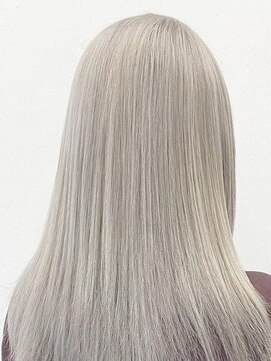 ココ 本八幡(KOKO) 黒髪クラゲヘアーオリーブグレー小顔ココアベージュセミロング