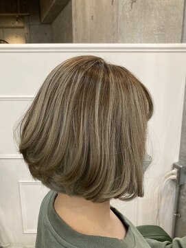 スリーセブントウキョウ(37-Tokyo) ハイライトブリーチからのイルミナカラー