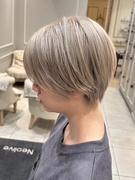 ネオリーブギンザ 銀座店(Neolive GINZA) ホワイトミルクティー×ベージュ 【銀座】片桐