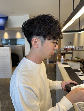 アコーズ ヘア トクシゲ(accord s hair Tokushige) ふんわりスパイラルパーマ