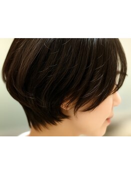 扱いやすさ＆褒められヘアが続く。髪質やクセを計算したカットで、自宅でも簡単に再現できるスタイルを提案