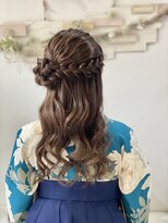 ヘアセットサロンエッジ(Edge) 卒業式に袴でくるみちゃんヘア