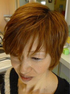 ヘアーサロンかわて アシンメトリーショート