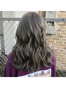 テテ(TETE) グレージュ 長堀橋×心斎橋