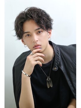 リップス 表参道店(LIPPS) ルードセンターパート【ツイストスパイラル】