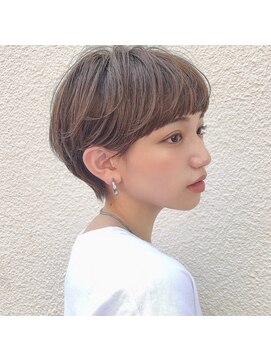 ジジ 代々木(Gigi) オリーブベージュ　オン眉×マッシュショート