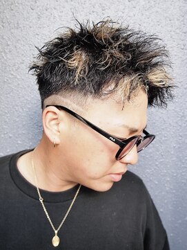 クオル 立川(QOL) ツイストスパイラル／フェード／ハイライト／眉毛／モヒカン